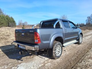 Toyota Hilux 2.5 106кВ
