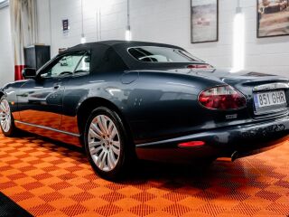 Jaguar XK8 Facelift 4.2 V8 219kW