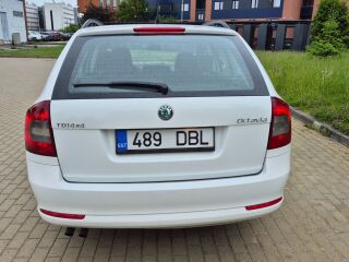Skoda Octavia 4X4 Ambiente ATM 2.0 TDI 103кВ
