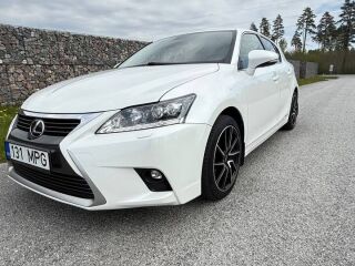 Lexus CT 200h 1.8 73кВ