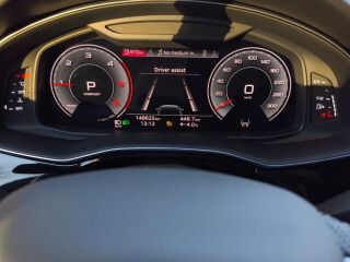 Audi Q7 s line 3.0 170кВ