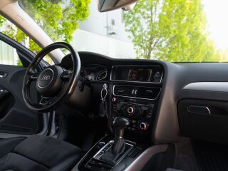 Audi A4 Avant Quattro Facelift 2.0 R4 TDI 140kW