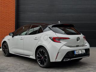 Toyota Corolla GR Sport Hybrid 2.0 112kW