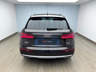 Audi Q5 Sport quattro 2.0 TFSI 185кВ
