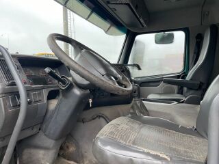 Volvo FM12 380hp 6x2 hiab