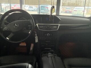 Mercedes-Benz E 500 AMG 5.5 V8 285kW