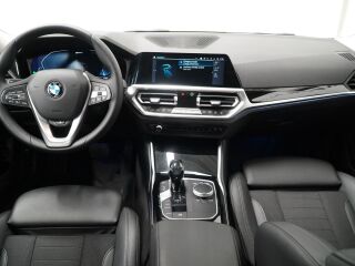 BMW 330 e xDrive 2.0 135kW