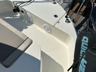 Quicksilver Captur 705 Pilothouse 3.4 V6
