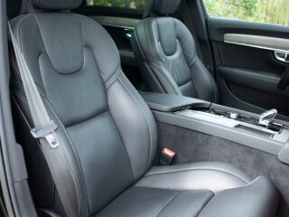 Volvo V90 Cross Country AWD B5 ULTIMATE Xenium FULLOPT 2.0 B5 MHEV KERS Kerghübriid 183kW