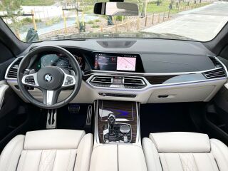 BMW X7 M-Sportpakett Individual 3.0 195kW