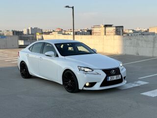 Lexus IS 300h 2.5 133kW