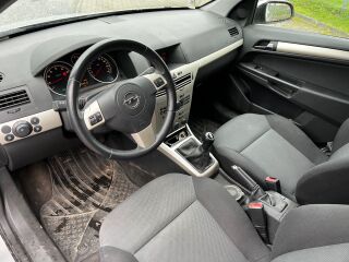 Opel Astra 1.6 85кВ