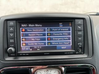 Lancia Voyager Platinum StownGO 2.8 130kW