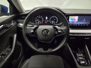Skoda Octavia Combi Ambition 1.5 110кВ