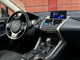 Lexus NX 300h Comfort 2.5 114kW