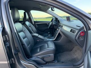 Volvo V70 Momentum 2.0 R5 D3 120кВ