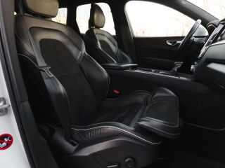 Volvo XC60 R-Design D5 AWD 2.0 173kW