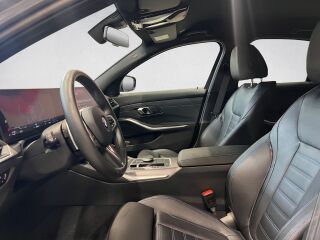 BMW 330 e xDrive M-Sportpakett 2.0 R4 215kW