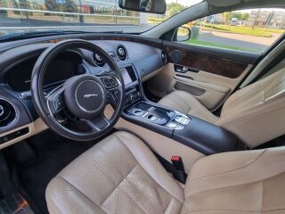 Jaguar XJ Premium Luxury 3.0 202кВ