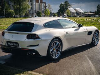 Ferrari GTC4Lusso 3.9 449kW