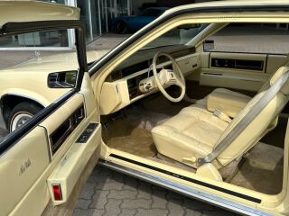 Cadillac DeVille Coupe Custom Classic 4.5 V8
