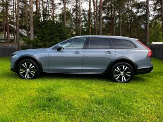 Volvo V90 Cross Country AWD H&K INSCRIPTION INTELLI SAFE 2.0 D4 140кВ
