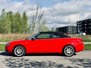 Audi S4 Cabriolet V8 RED 4.2 253kW