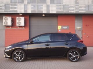 Toyota Auris 1.8 100kW