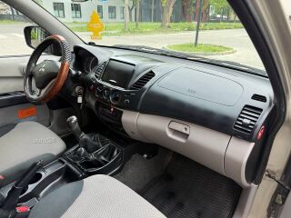 Mitsubishi L200 4x4 2.5 100kW