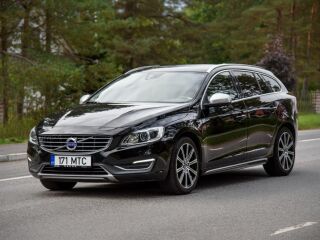 Volvo V60 SUMMUM AWD TWIN ENGINE PLUG IN HYBRID FACELIFT 2.4 162kW
