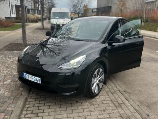 Tesla Model Y Long Range AWD 258kW