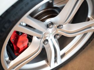 Aston Martin DB9 5.9 336kW