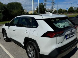 Toyota RAV4 2.5 131кВ