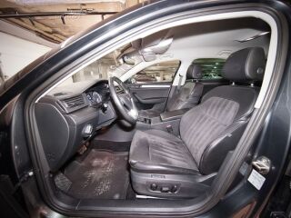 Skoda Superb ELEGANCE 2.0 TDI 110кВ