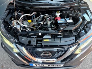 Nissan Qashqai Tekna + 1.2 R4 85кВ
