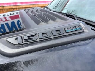 Ram 1500 Limited Night Crew Cab eTorque 5.7 V8 Hemi 395hp