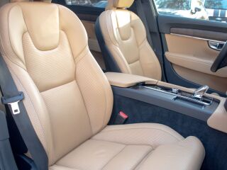 Volvo V90 Cross Country MY23 Ultimate Bright Xenium Wntr 2.0 B5 AWD MHEV Kerghübriid 183kW