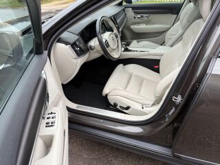 Volvo V90 Cross Country Summum 2.0 D4 140kW