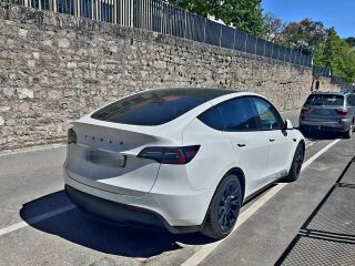 Tesla Model Y Long Range Dual AWD 378kW