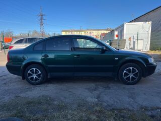 Volkswagen Passat 1.6 R4 74kW