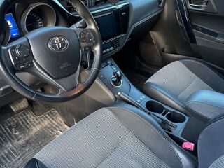 Toyota Auris 1.8 73кВ