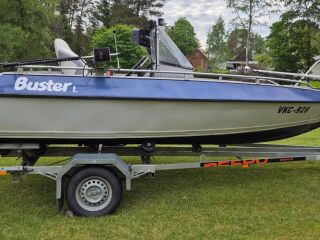 Buster L