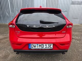 Volvo V40 Luxury Passion Red Solid 2.0 D3 110kW