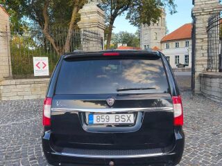 Chrysler Town & Country Lancia Voyager reg tasu makstud 3.6 208кВ