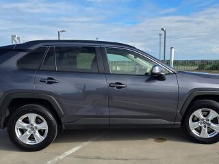 Toyota RAV4 Luxury 2.0 129kW