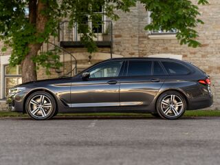 BMW 520 BMW 520d Touring G31 LCI Facelift Pano Hi Fi 2.0 R4 B47 TwinPower TDI 140kW