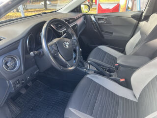 Toyota Auris 1.6 97kW