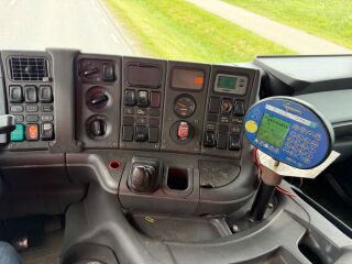 Scania 114 8x2