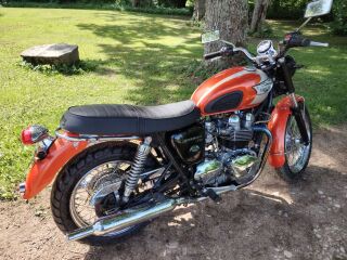 Triumph Bonneville T100