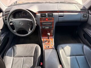 Mercedes-Benz E 280 2.8 150kW